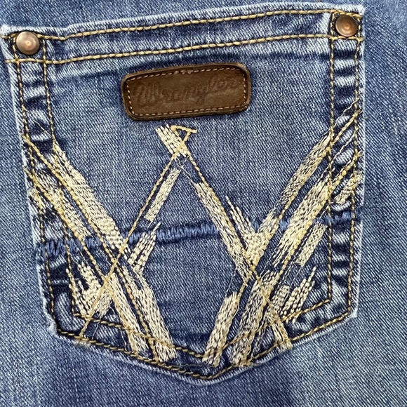 🚫SOLD! 👖|•ROCK 47 BY WRANGLER•| Boot Cut Western Jeans Size 11/12 Regular👖 - Picture 6 of 8